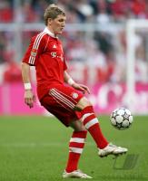 Fussball 1. Bundesliga: Bayern, Schweinsteiger Einzelaktion