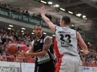 Basketball  1. Bundesliga  10/11   Walter Tigers Tuebingen - Brose Baskets
