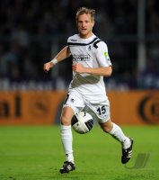 FUSSBALL, DFB Pokal 1. Hauptrunde: 1860 Muenchen, AIGNER am Ball