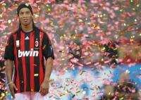 Fussball International: AC Mailand praesentiert Neuzugang Ronaldinho