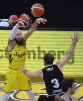 Barmer 2. Basketball Bundesliga  18/19: Tigers Tuebingen - Roemerstrom Gladiators Trier