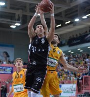 Basketball 1. Bundesliga 14/15 Hauptrunde:  Walter Tigers Tuebingen - Telekom Baskets Bonn