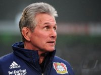 Fussball: 1. Bundesliga Saison 2010/2011: Leverkusen, HEYNCKES