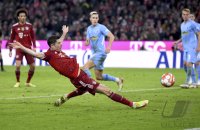 Fussball 1. Bundesliga Saison 21/22: FC Bayern Muenchen -  SC Freiburg