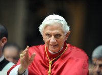 Papst Benedikt XVI besucht Mailand