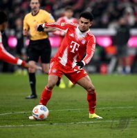 Fussball 1. Bundesliga  Saison  2025/2026  16. Spieltag FC Bayern Muenchen -  VfL Wolfsburg