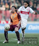 Fussball 1. Bundesliga: Stuttgart - Kaiserslautern, Zweikampf