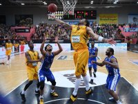 Basketball 1. Bundesliga 16/17 Hauptrunde: Walter Tigers Tuebingen - FRAPORT SKYLINERS Frankfurt