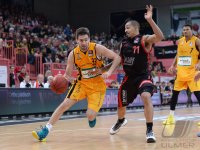 Basketball 1. Bundesliga 2013/2014: Walter Tigers Tuebingen  - s Oliver Baskets Wuerzburg