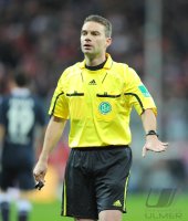 Fussball 1. Bundesliga, Saison 2011/2012:  Schiedsrichter Guido Winkmann