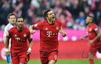 Fussball 1. Bundesliga Saison 15/16: FC Bayern Muenchen -  FC Schalke 04