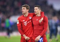 Fussball 1. Bundesliga Saison 19/20: FC Bayern Muenchen -  FC Schalke 04