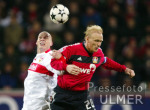 Fussball DFB-Pokal: Leverkusen - Stuttgart, Zweikampf