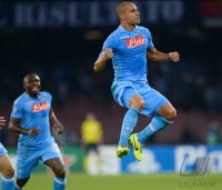 FUSSBALL  CHL  Saison 2013/2014: JUBEL Goekhan Inler (SSC Neapel)