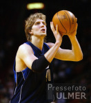 Basketball NBA  Miami vs. Mavericks  Nowitzki