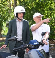 Oberbuergermeister Boris Palmer (Parteilos) bei einer Probefahrten mit einem E-Roller