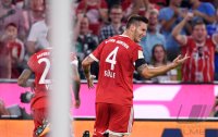 Fussball 1. Bundesliga Saison 17/18: FC Bayern Muenchen - Bayer 04 Leverkusen