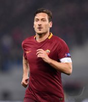 FUSSBALL EUROPA LEAGUE 16/17: AS Rom - Olympique Lyon