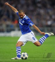 Fussball CHL  Saison 2010/2011: Edu (FC Schalke 04)