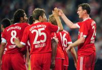 FUSSBALL, T-HOME CUP, BAYERN: ALTINTOP, MUELLER und BOROWSKI
