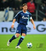 FUSSBALL UEFA CUP: Schalke, BORDON Einzelaktion