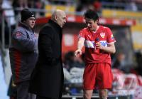 1. Fussball Bundesliga : Trainer Christian Gross mit Christian Traesch (VfB Stuttgart)