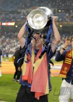 Fussball Champions League Finale: JUBEL Goran Pandev mit POKAL (Inter)