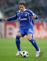 Fussball 1. Bundesliga: Schalke, JONES Einzelaktion