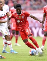 Fussball 1. Bundesliga Saison 21/22: FC Bayern Muenchen - VfB Stuttgart