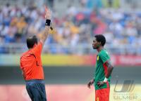 FUSSBALL  Olympia 2008   Vorrunde  Maenner Kamerun - Italien