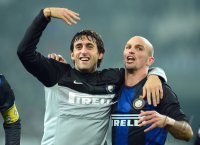 FUSSBALL SERIE A:  Jubel Diego Milito und Esteban Cambiasso (v. li., Inter Mailand)