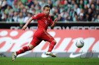 Fussball 1. Bundesliga, Saison 2011/2012: Ivica Olic (FC Bayern Muenchen) Einzelaktion am Ball
