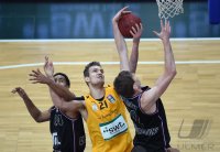 Basketball 1. Bundesliga 14/15 Hauptrunde:  Walter Tigers Tuebingen - Artland Dragons