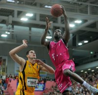 Basketball 1. Bundesliga 13/14:  Walter Tigers Tuebingen - Telekom Baskets Bonn