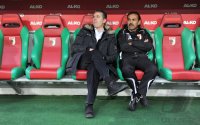 Fussball 1. Bundesliga, Saison 2011/2012: Geschaeftsfuehrer Andreas Rettig mit Trainer Jos Luhukay (v. li., FC Augsburg)