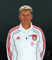Fussball 1. Bundesliga 2010/2011: Jos van Dijk, Trainingssteuerung (FCB)