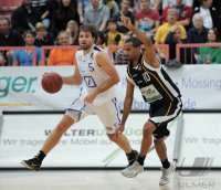 Basketball 1. Bundesliga 2011/2012:  Walter Tigers Tuebingen - Fraport Skyliners Frankfurt