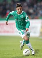 Fussball 1. Bundesliga: Bremen, OEZIL Einzelaktion