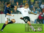 Fussball - EM-Qualifikation: Deutschland - Schottland, Zweikampf