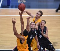 Basketball 1. Bundesliga 14/15 Hauptrunde:  Walter Tigers Tuebingen - Telekom Baskets Bonn
