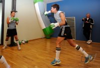 Frauen Fussball Nationalmannschaft: Linda Bresonik , Inka Grings (v. re.)