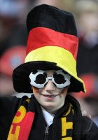 Fussball International EM 2012-Qualifikation:  Deutschland Fan mit Brille