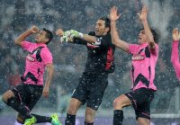 FUSSBALL SERIE A:  Torwart Gianluigi Buffon (li,) mit  Alessandro Matri (Juventus Turin)