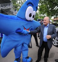 FUSSBALL INTERNATIONAL:  FIFA Praesident Joseph S. Blatter (SUI)  beim  73. Blue Stars FIFA Youth Cup 2011