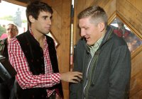 FUSSBALL 1. BUNDESLIGA: Javi , Javier Martinez und Bastian Schweinsteiger (v. li. FC Bayern Muenchen)