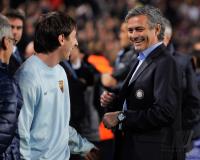 FUSSBALL  International CHL 09/10  Trainer Jose Mario Santos Mourinho (Inter) mit  Lionel Messi