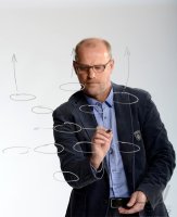 Fussball 1. Bundesliga Saison 12/13: Thomas Schaaf im exklusiven Pressefoto ULMER Shooting