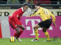 Fussball 1. Bundesliga: Dortmund - Bayern, Zweikampf