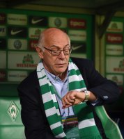 Fussball 1. Bundesliga Saison 14/15: Geschaeftsfuehrer Klaus-Dieter Fischer (SV Werder Bremen)