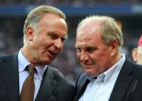 Fussball International Audi Cup 2011: Vorstandsvorsitzender Karl Heinz Rummenigge, Praesident Uli Hoeness (v. li., FC Bayern Muenchen)